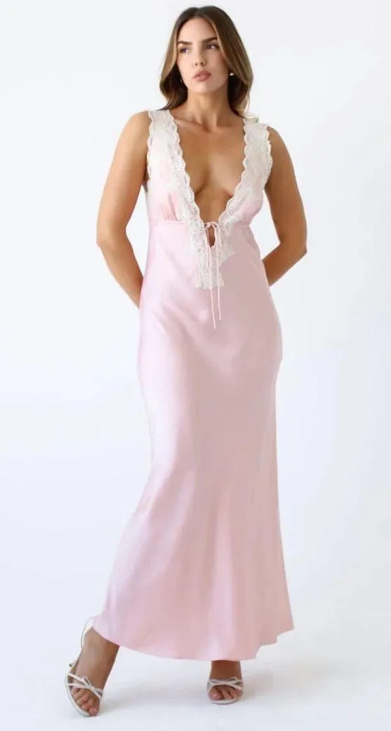 Revolve Rumored venice pink lace maxi dress. Size Medium - Image 8