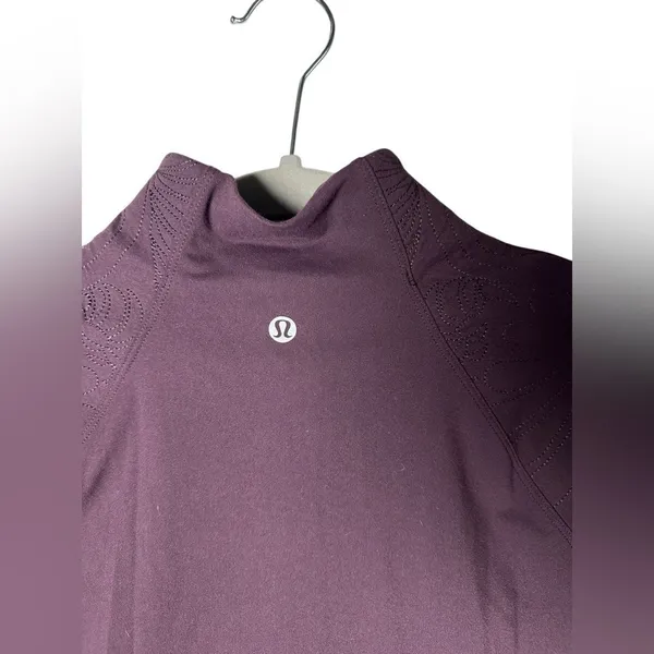 Lululemon Run Toasty‎ Tech Half Zip Pullover Black Cherry Womens 4 - Image 8