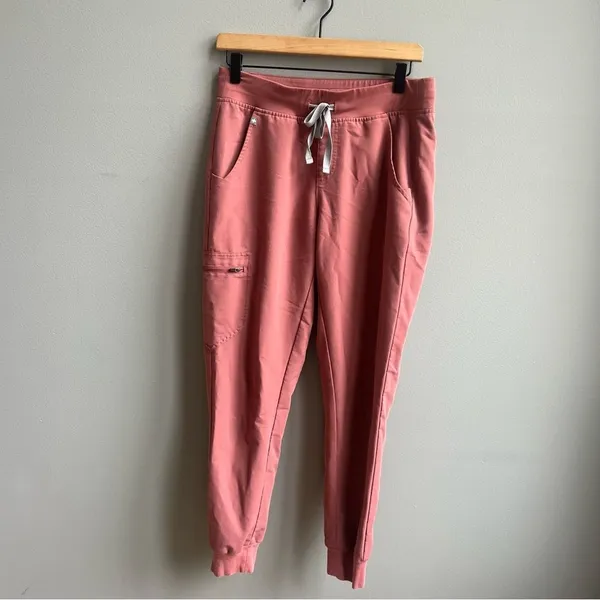 Figs Zamora High-Waisted Slim Jogger Scrub Pants in Mauve Dusty Rose Size Small - Image 4