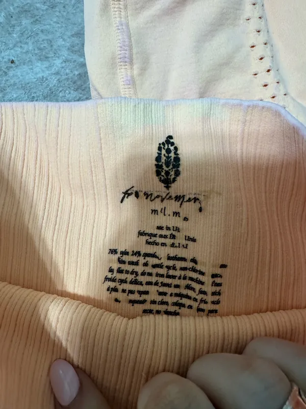Free people movement good karma leggings size m/l - Image 3