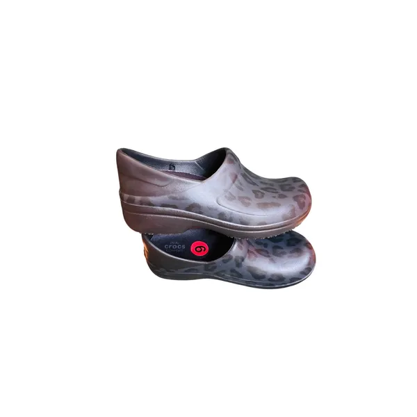 Crocs Neria Pro II slip in black cheetah loafers comfort waterproof clogs sz 6 - Image 2