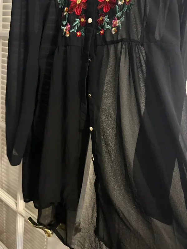 Sheer Embroidered Blouse Black Size M - Image 4