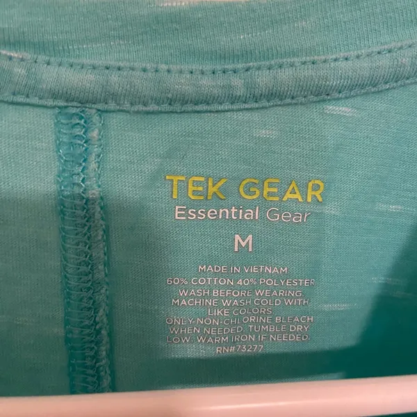 EUC Tek Gear women’s‎ turquoise active scoop neck tshirt medium - Image 3
