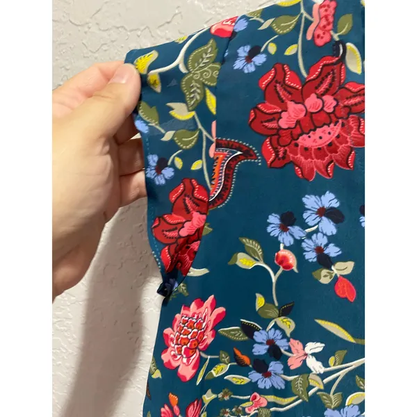 LOFT Floral V-Neck Teal Blouse Sz XS Office Casual preppy - Image 4