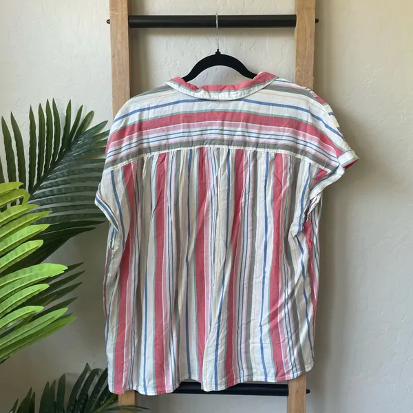 Old Navy Beachy Casual Tie-Front Pink Striped Button-Up Top - Image 5