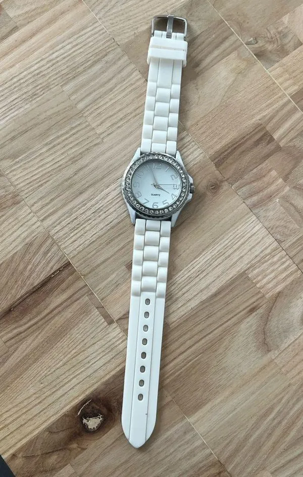 Fashion Watch Unbranded White - Image 5