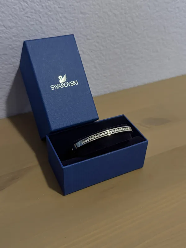 Swarovski bangle bracelet - Image 2