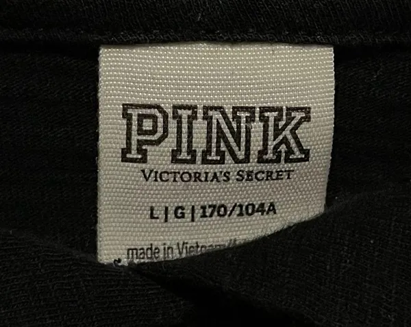 PINK vs Hoodie - Image 2