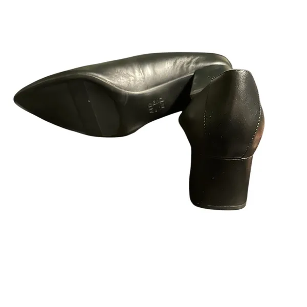 Elegant Black Leather Women's Shoes - Image 7