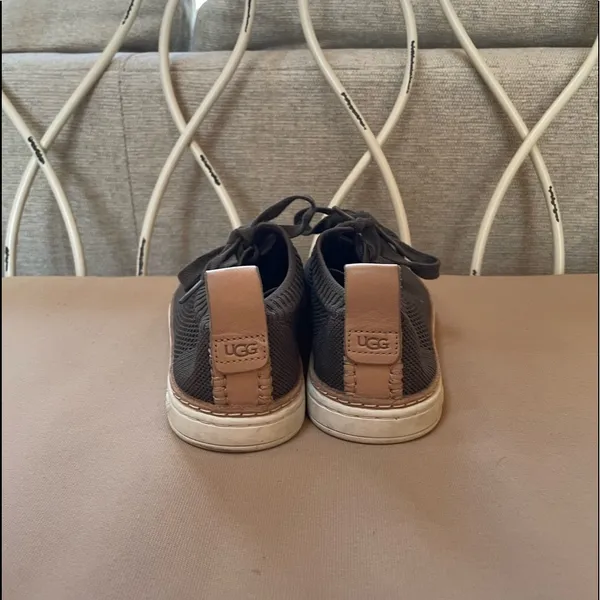 Ugg Sidney Lace Up Sneaker in‎ Green Size 7 - Image 5