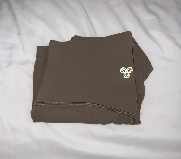 Aritzia BUTTER Cheeky Hi-Rise 3” Short - Image 2
