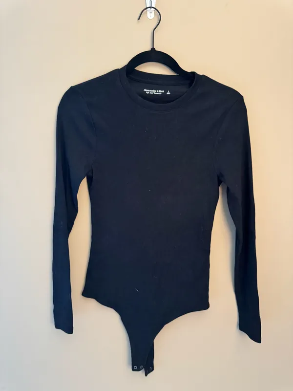 Soft AF Abercrombie Ribbed Long Sleeve Bodysuit - Image 2