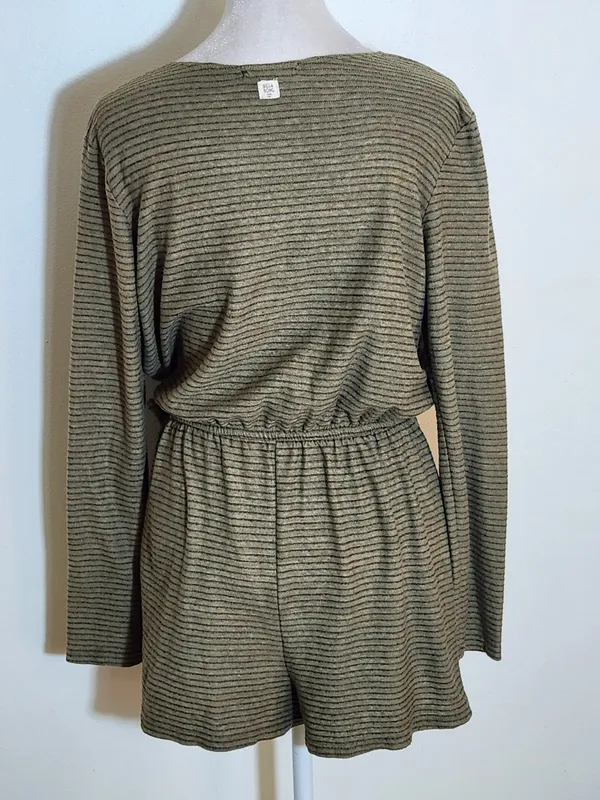 Billabong Womens Olive Green Stripe Long Sleeve Romper Shorts Size Medium Flaw - Image 4