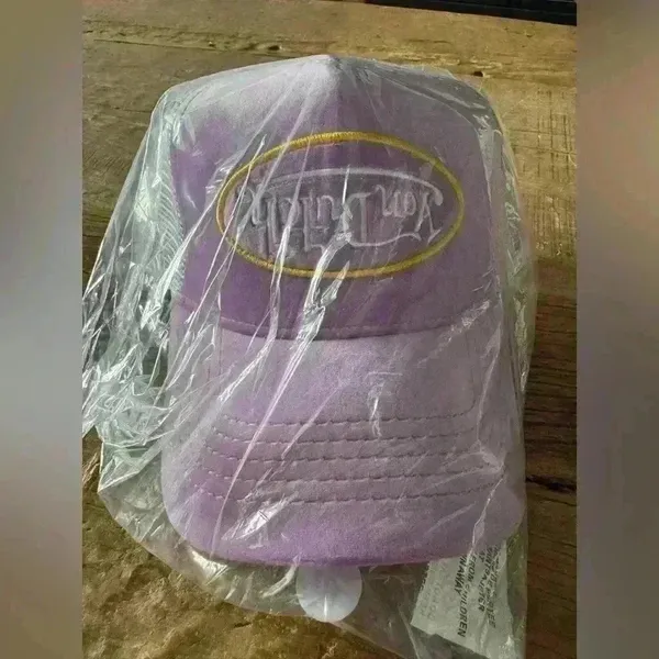 AUTHENTIC Von Dutch Purple/Lavender Velvet Trucker Hat ~ NEW with Hologram - Image 3
