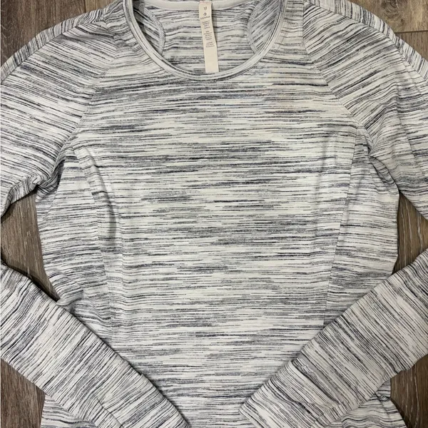 Lululemon Athletics Runderful Long Sleeve - Image 7
