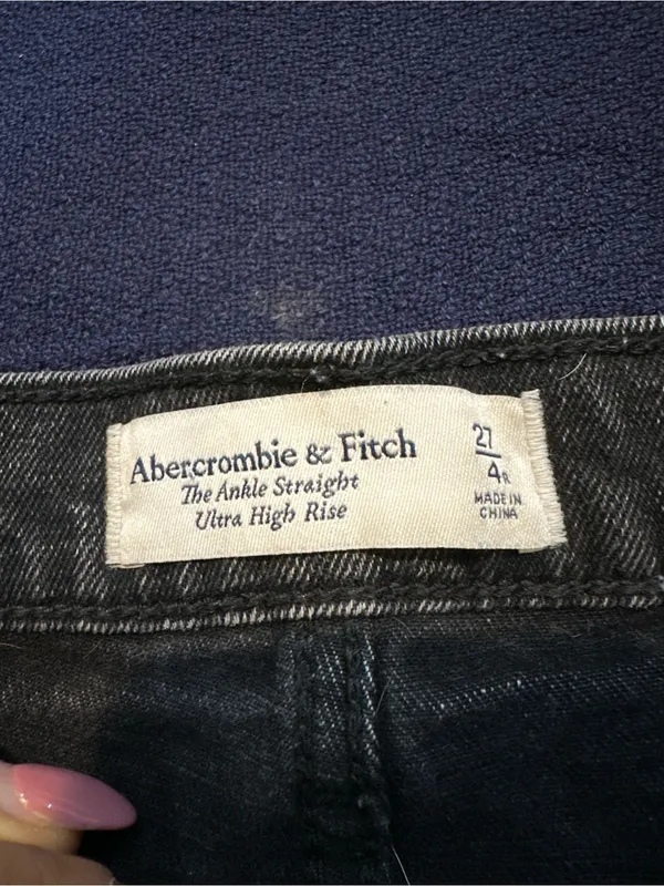 Black Washed Straight-Leg Jeans - Image 2