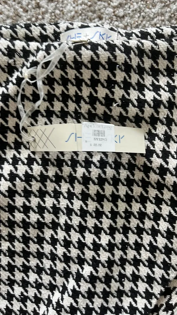 She & Sky Houndstooth Skort - Image 4
