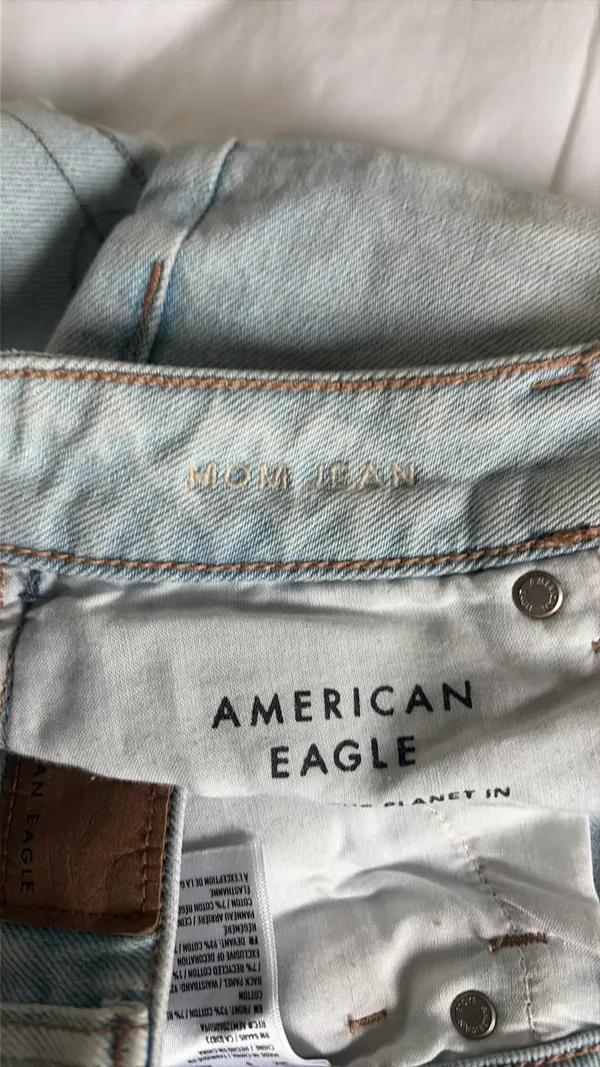 Light Wash American Eagle Mom Jeans  - Image 2
