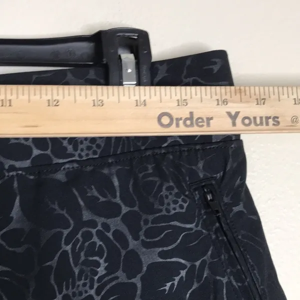 Orvis Womens Lightweight Rose Embossed Skort Shorts‎ Elastic Waist Black Size M - Image 5