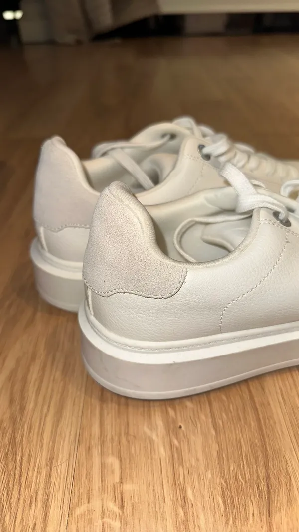Steve Madden Sneakers - Image 2