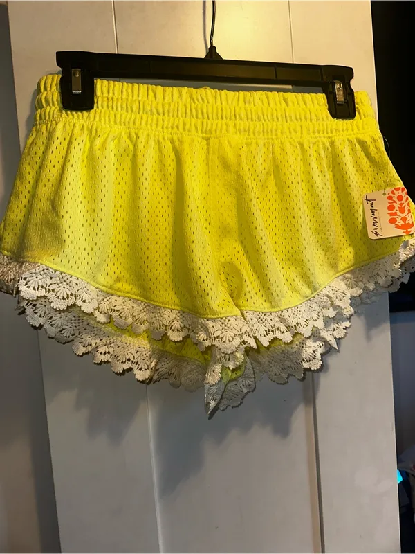 NWT FREE PEOPLE Movement Tip Off Shorts With Lace Trim - Sour Citrus $38MSRP - Image 2