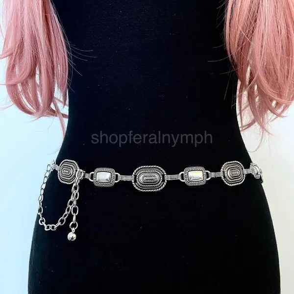Silver Y2K Western Concho Link Chain Belt, Fits 26 to 38.5 Inches, X7GA1326 - Image 5