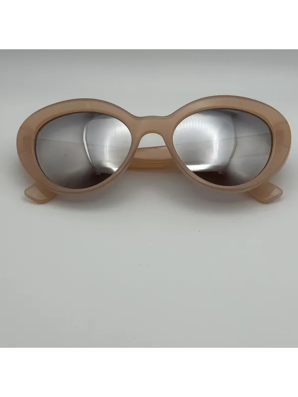Guess Women's Nude Oval Sunglasses - Image 3