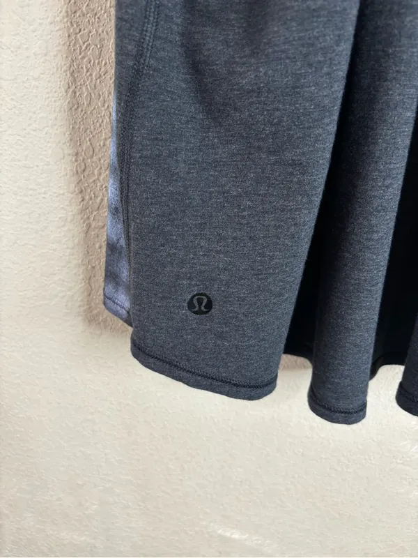 Lululemon Yogi Everyday Tank Heathered Black size 8 - Image 4