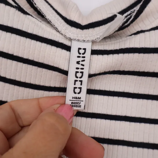H&M T-Shirt Womens S Divided Basic Cream Black Striped Ribbed Crop Top Excellent - Image 3