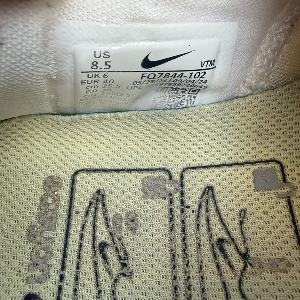 Nike Pegasus Easy On Road Running Shoes (Women's) size 8.5 - Image 8