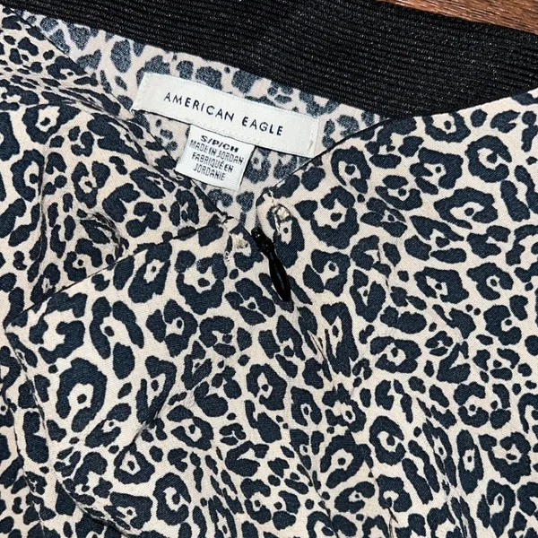 American Eagle Outfitters Black and White Animal Print Pencil Skirt - Image 3