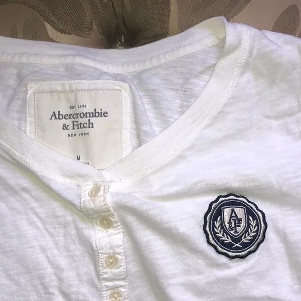 Abercrombie White Top - Image 2