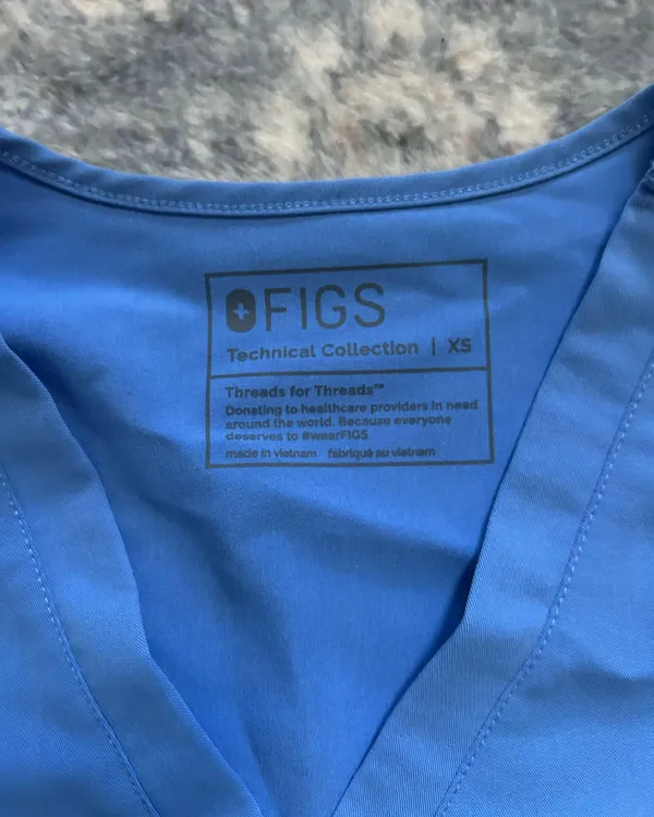 FIGS Scrubs Set - Image 4