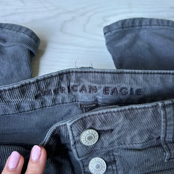 American Eagle High Rise Corduroy Black Flare Jeans Button Fly Size 4 - Image 4