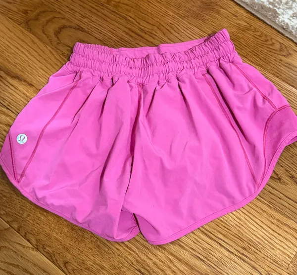Lululemon Hotty Hot 2.5" - Image 2