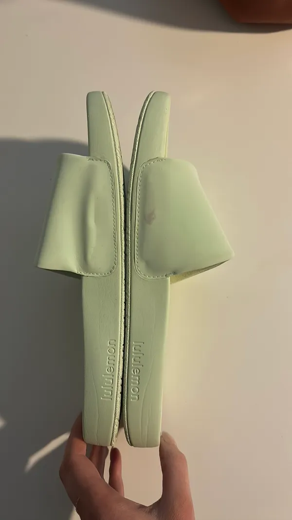 lime green lululemon slides - Image 4