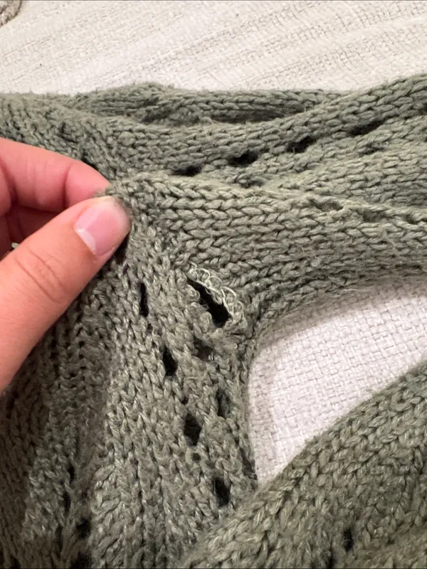 American Eagle Outfitters Olive Green Knit Cropped Cardigan - Image 9