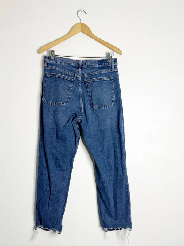 Abercrombie & Fitch The Mom High Rise Distressed Jeans Size 10/30 - Image 3