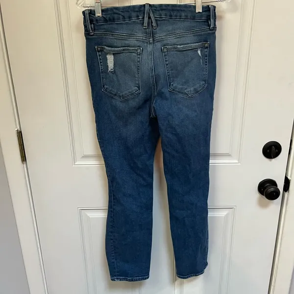 Good American | Good Legs Crop‎ Distressed Denim Jeans in size 8 / 29 stretchy - Image 6