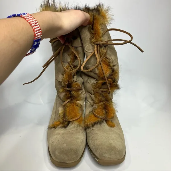 Maxine of Canada suede lace up wedge boots size 9‎ - Image 2