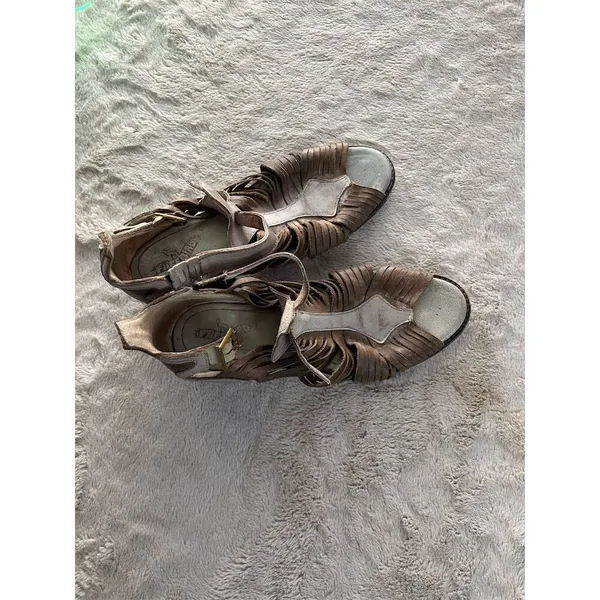 Freebird By Steven Arrow Women's Brown Leather Sandals Size 9 - Image 2