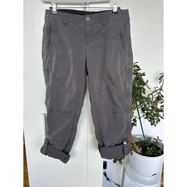 Kuhl Women's Spire Roll-Up Pants Charcoal Gray, Size 10 Reg, EUC - Image 3