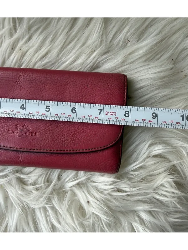 Coach Pink Leather Wallet with Zip Pocket - Image 6