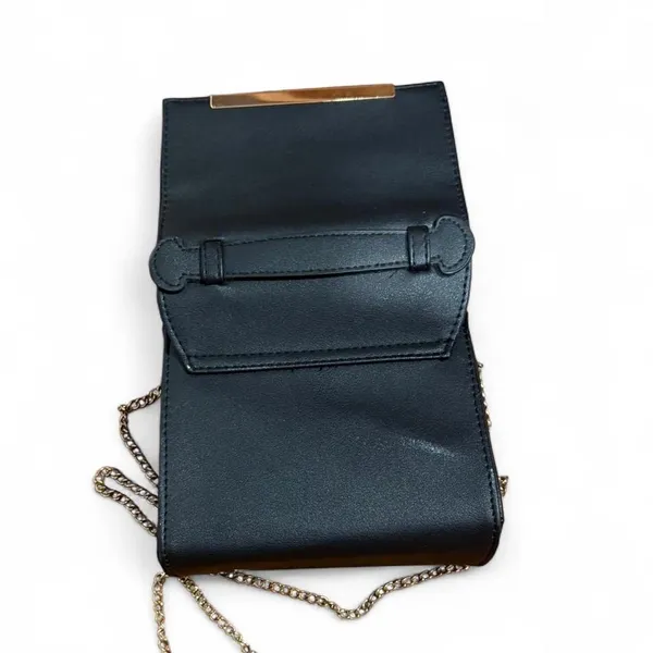 black leather crossbody bag with gold chain - Image 3