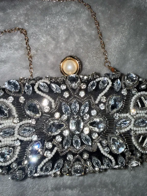 Amazon Elegant Beaded Clutch Purse - Image 2