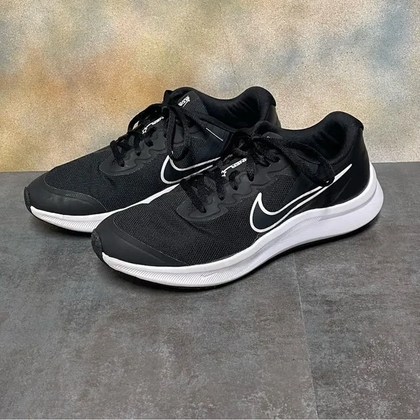 Nike Star Runner 3 Women's Black & White Sneakers Size 8.5M - Image 4