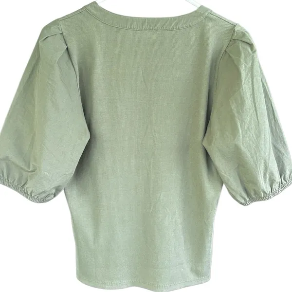 Like New Madewell Puff Sleeve Henley Knit Top Faded Olive Size Medium - Image 7