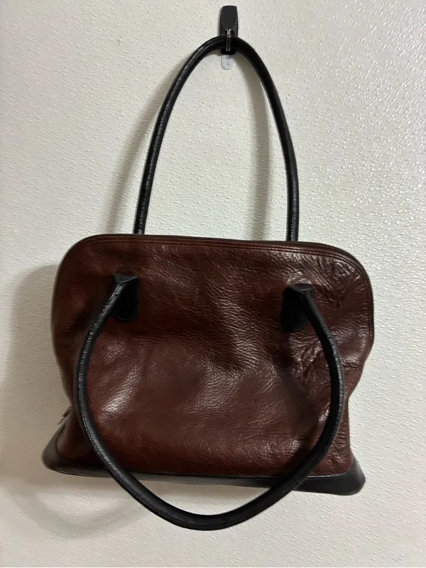 Source Unknown Classic Brown Leather Tote with Black Trim - Image 2