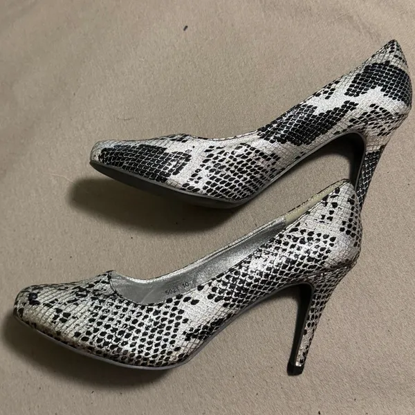 Natalie Womens Snakeskin Print Pointed Toe Stiletto Pumps Silver Black 10 5021 - Image 2
