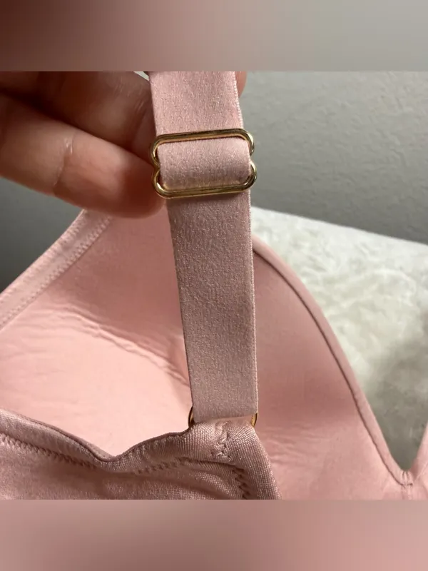 Joyspun seamless light lift wireless bra SZ: XXXL - Image 5